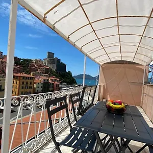 Apartment Square Views, Lerici